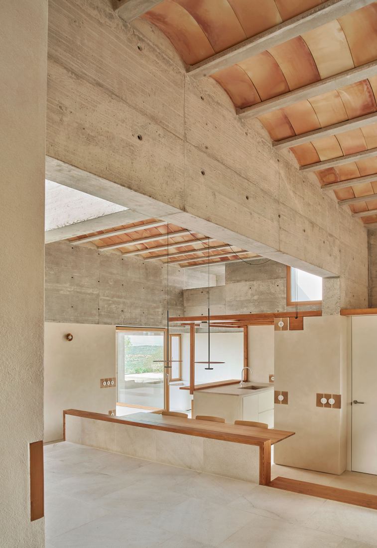 House in Puntiró by Estudio Ripoll-Tizón. Photograph by José Hevia.