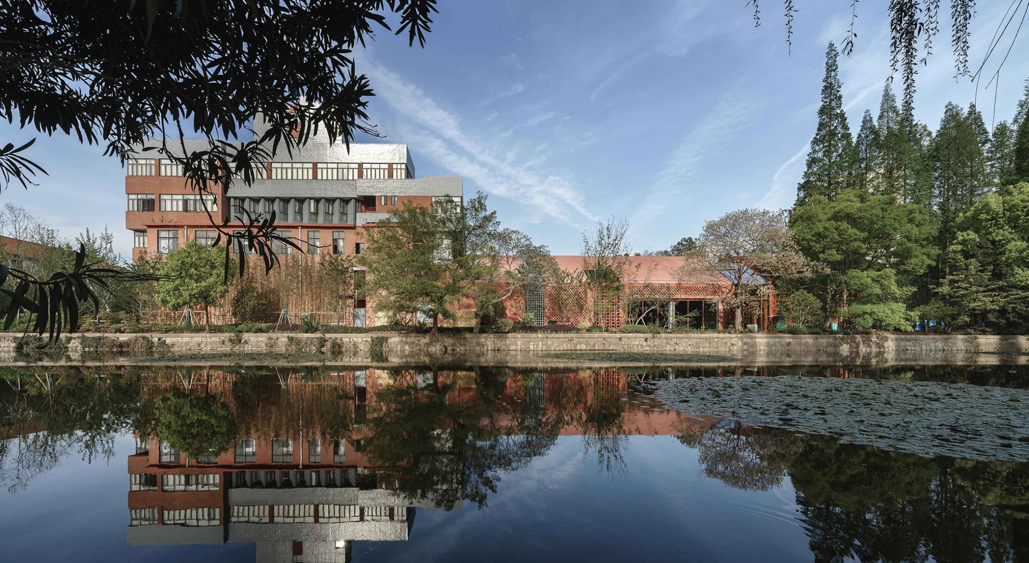 Liva Riverside Book Bar by Lacime Architects. Photograph by Qianxi Zhang.