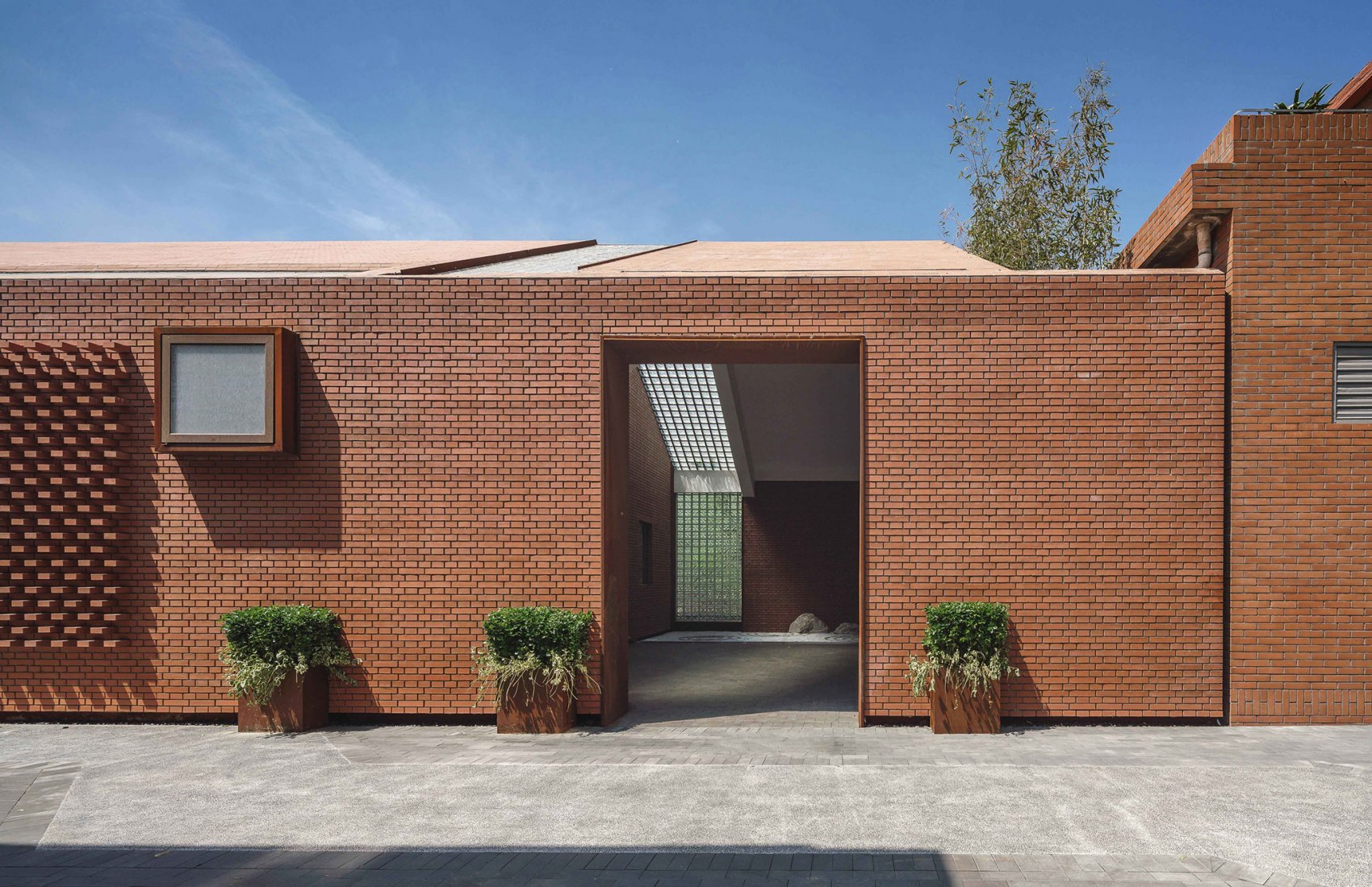 Liva Riverside Book Bar by Lacime Architects. Photograph by Qianxi Zhang.