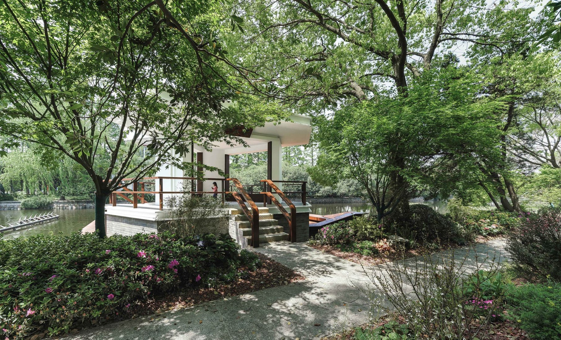 Liva Riverside Book Bar by Lacime Architects. Photograph by Qianxi Zhang.