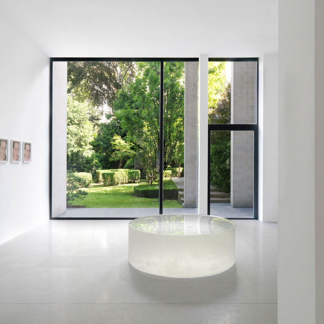 Extension of the Xavier Hufkens headquarters by Robbrecht en Daem. Photograph by HV-studio.quarters by Robbrecht & Daem. Photograph by HV-studio.