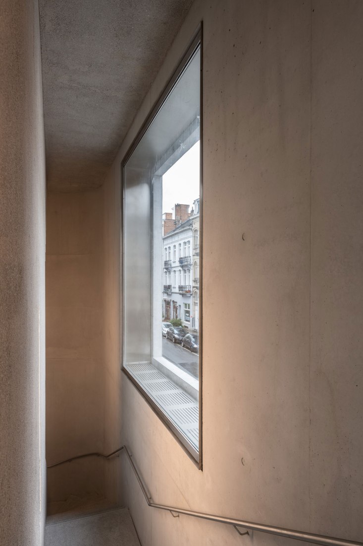 Extension of the Xavier Hufkens headquarters by Robbrecht en Daem. Photograph by HV-studio.