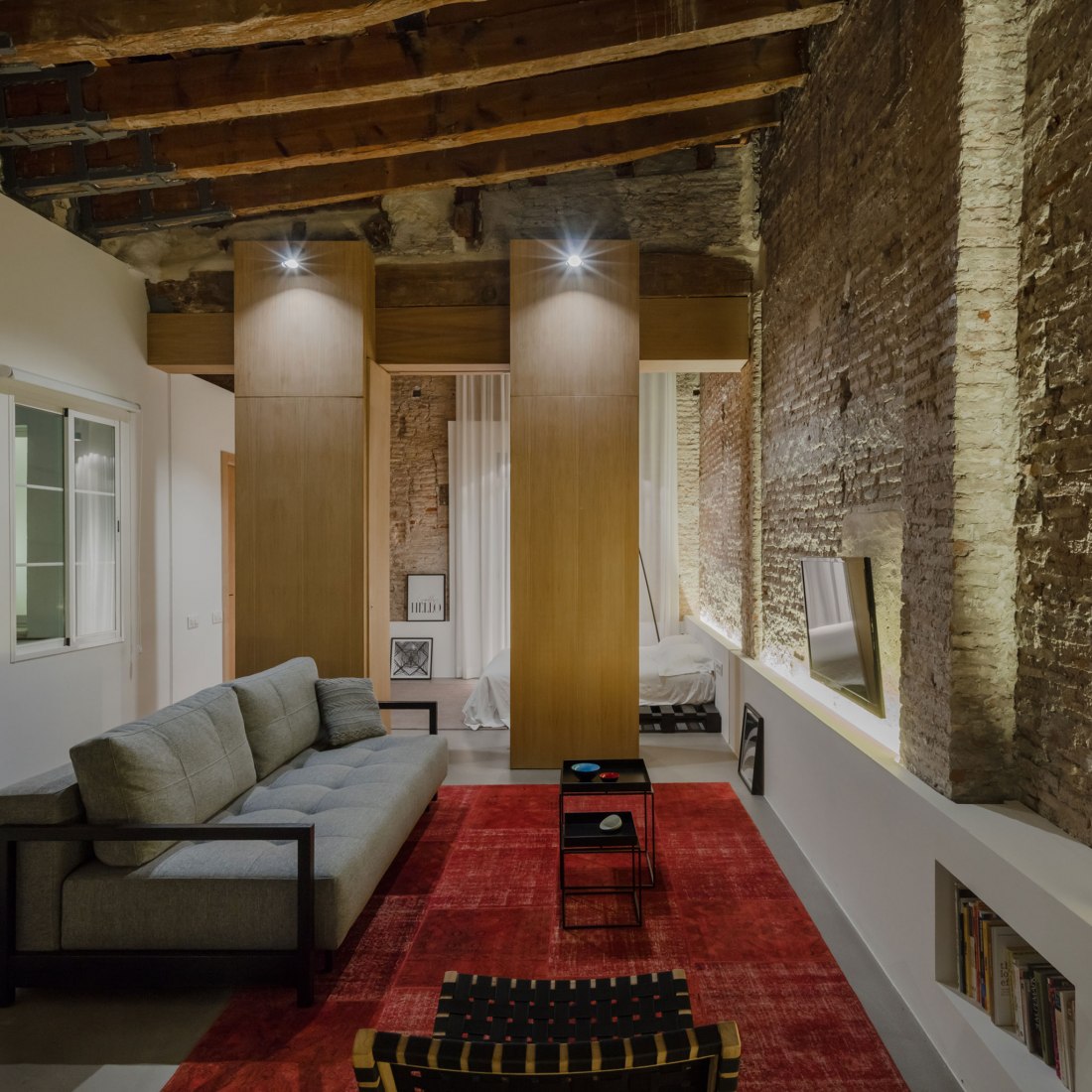 Night view. Apartment Musico Iturbi by Roberto di Donato Architecture. Photograph © Joao Morgado