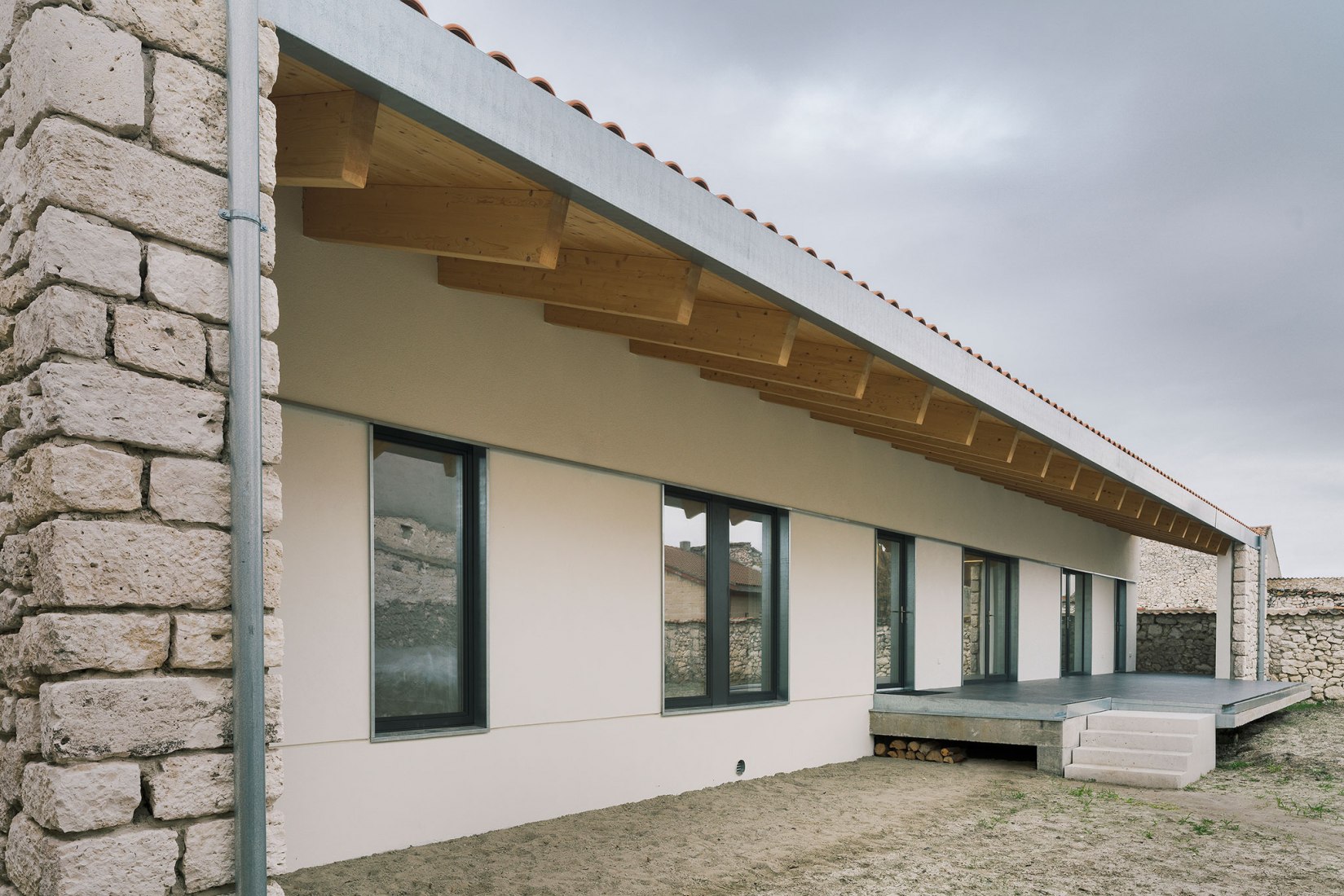 Casa FRU por Roberto Lebrero and Borja Gómez. Fotografía por Miguel de Guzmán, Rocío Romero.