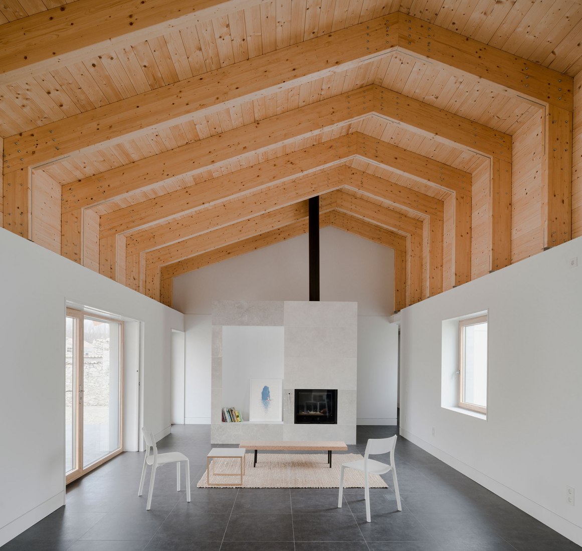 Casa FRU por Roberto Lebrero and Borja Gómez. Fotografía por Miguel de Guzmán, Rocío Romero.