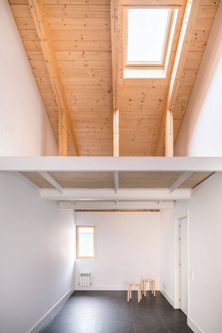 Casa FRU por Roberto Lebrero and Borja Gómez. Fotografía por Miguel de Guzmán, Rocío Romero.