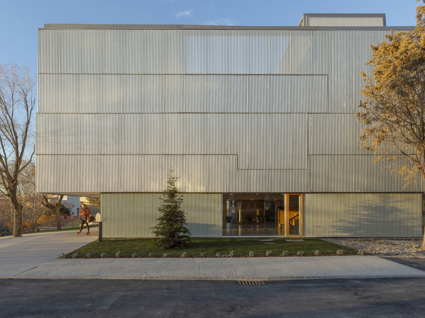 Runnymede College Campus by Rojo/Fernández-Shaw, arquitectos. Photograph by Luis Asín