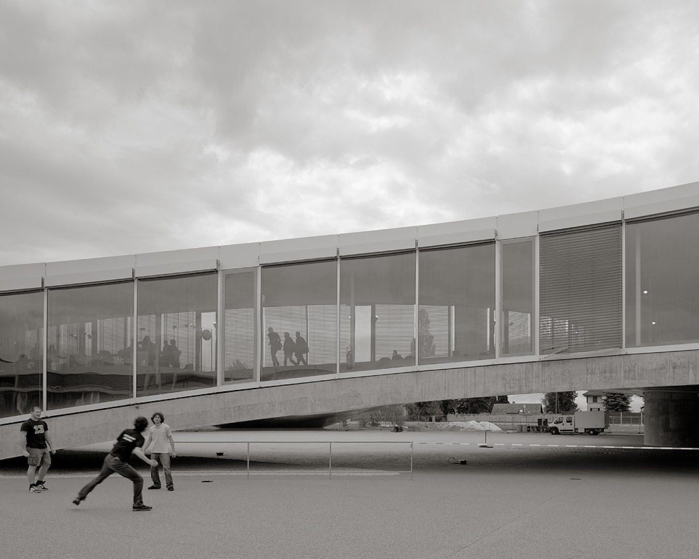 Rolex Learning Center. SANAA. [VÍDEO] | Sobre Arquitectura | Desde 1998