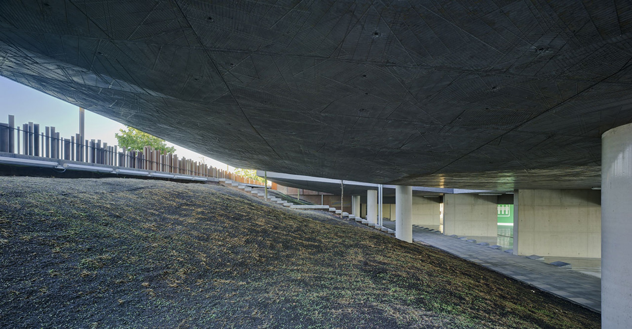 Underground floor. IT offices + classroom building by Rstudio arquitectura. Photography © David Frutos.