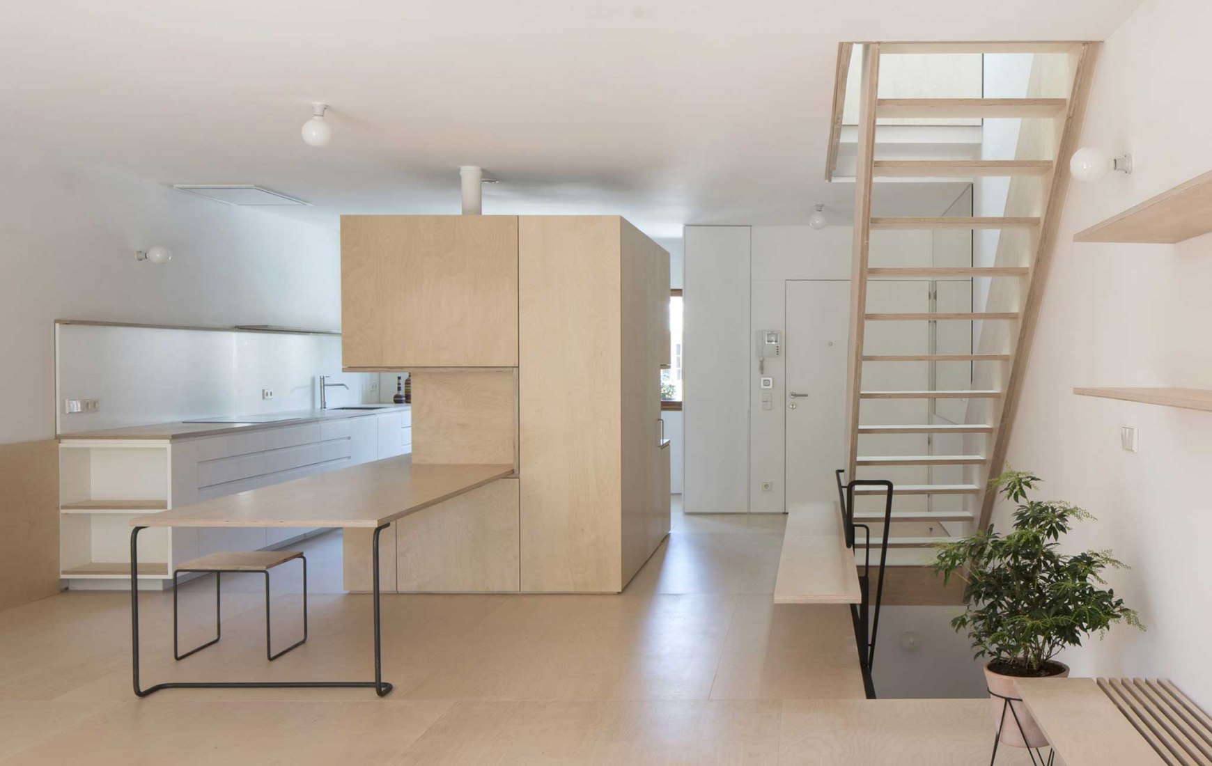 AZ404 House renovation by Ruiz Pardo - Nebreda. Photograph by Jesús Granada