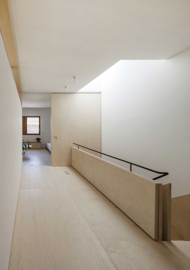 AZ404 House renovation by Ruiz Pardo - Nebreda. Photograph by Jesús Granada