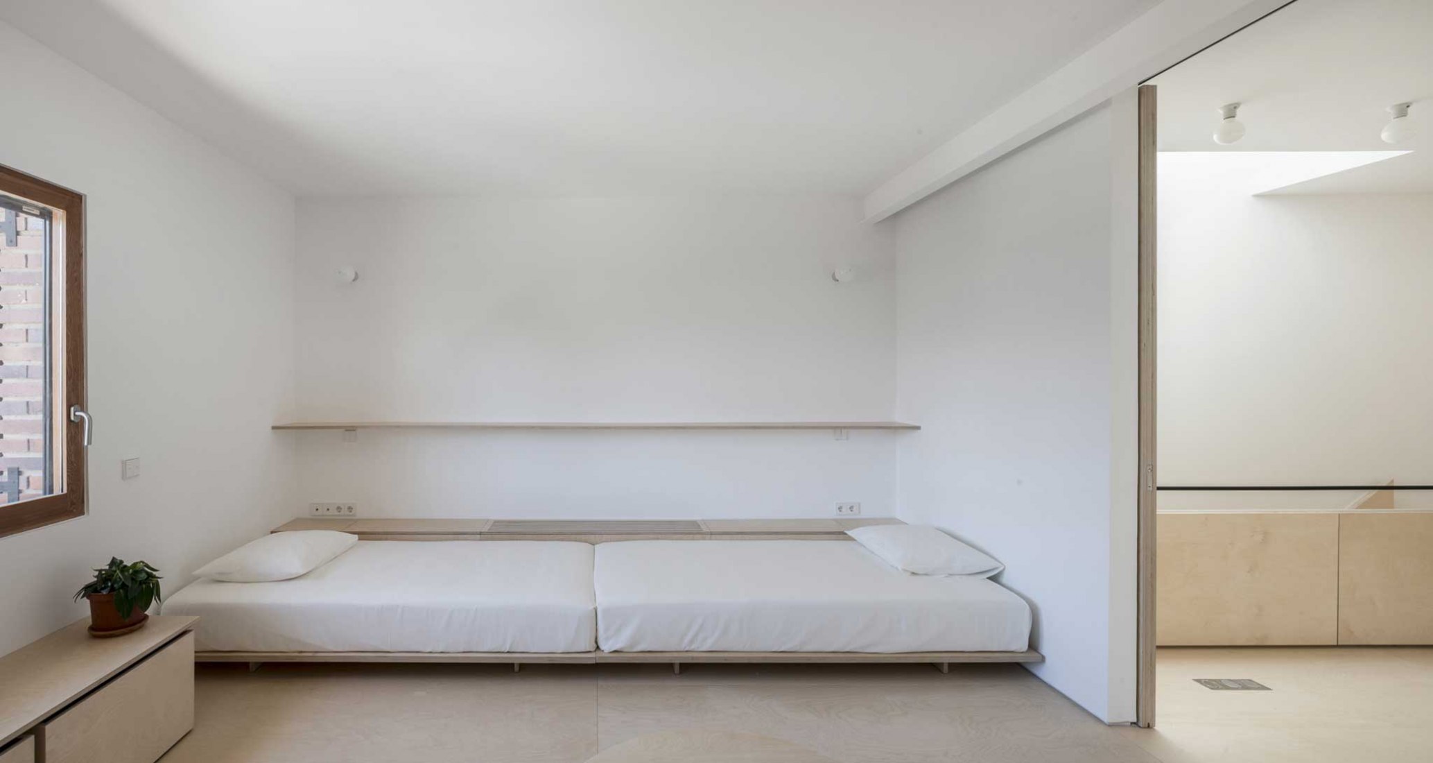AZ404 House renovation by Ruiz Pardo - Nebreda. Photograph by Jesús Granada