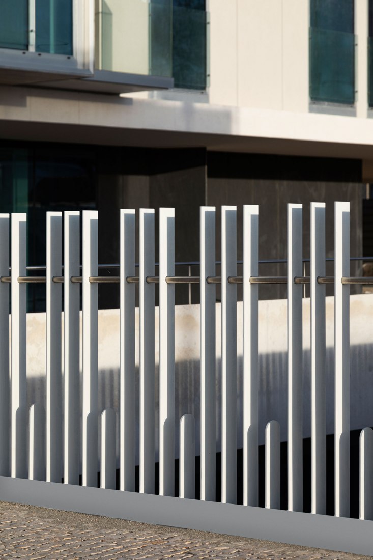 ORIZZONT Building by Rvdm Arquitectos. Photograph by Ivo Tavares Studio.