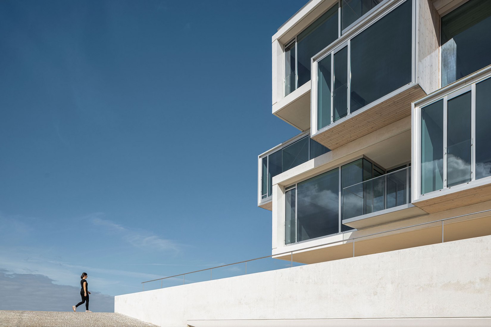 ORIZZONT Building by Rvdm Arquitectos. Photograph by Ivo Tavares Studio.