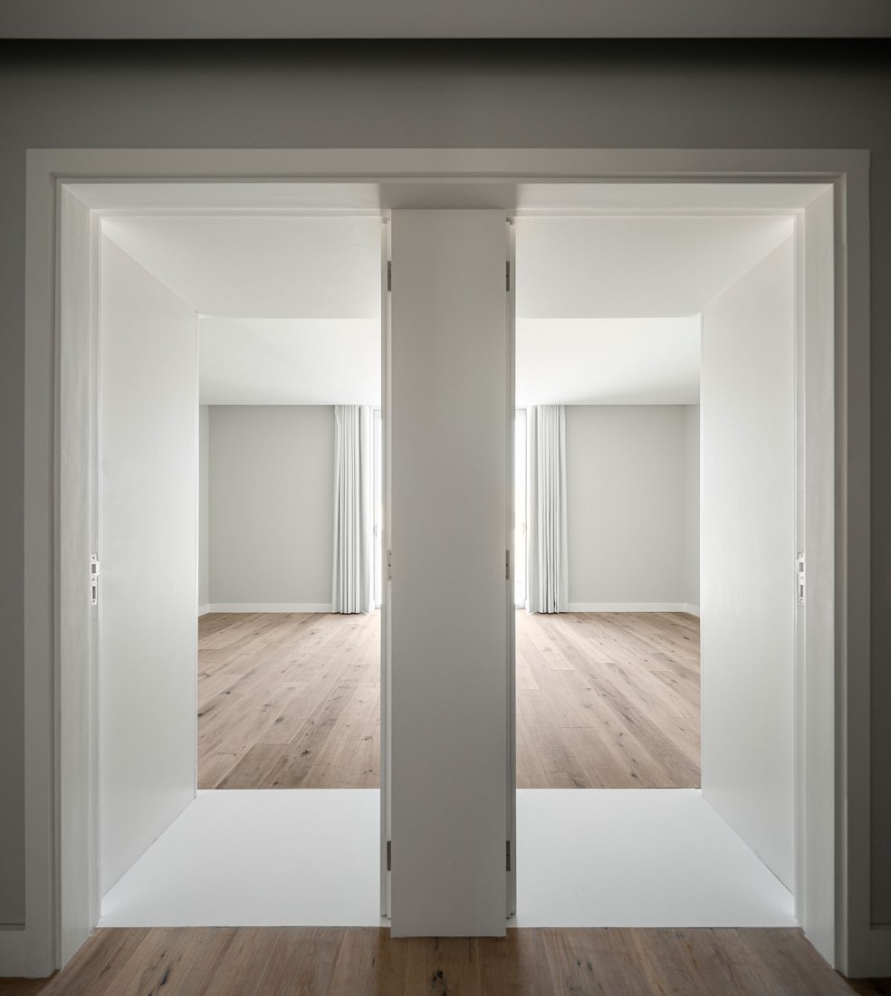 ORIZZONT Building by Rvdm Arquitectos. Photograph by Ivo Tavares Studio.