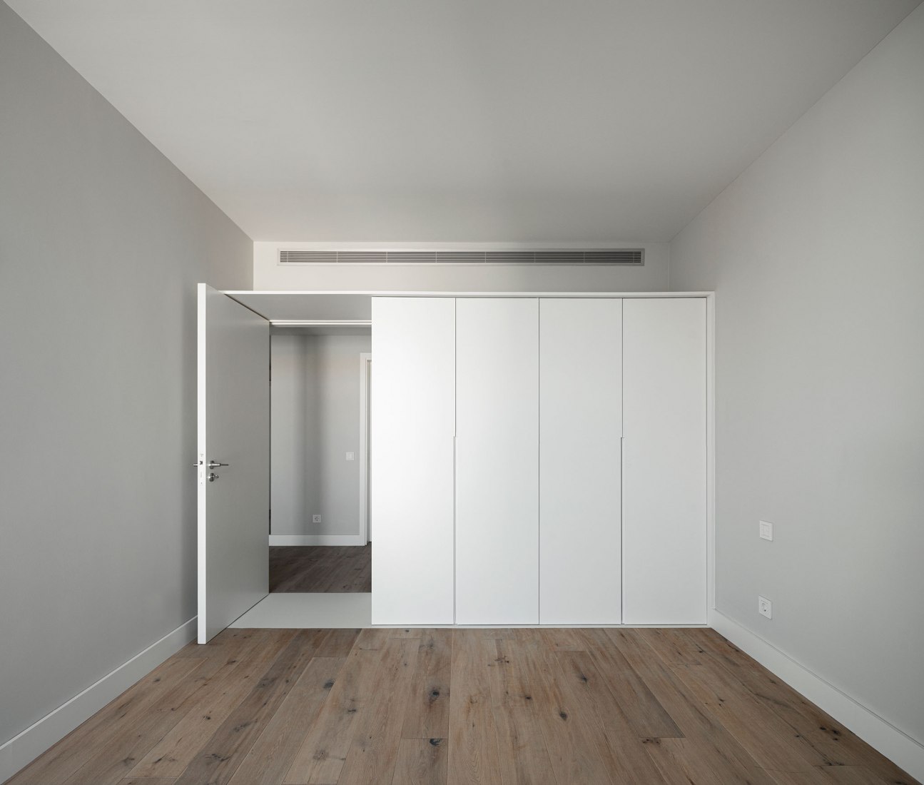 ORIZZONT Building by Rvdm Arquitectos. Photograph by Ivo Tavares Studio.