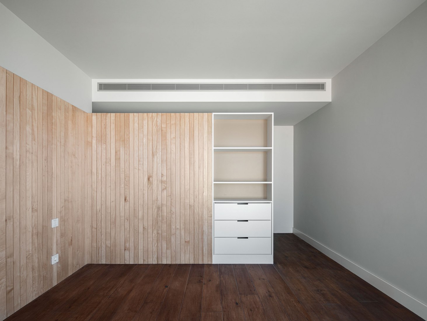 ORIZZONT Building by Rvdm Arquitectos. Photograph by Ivo Tavares Studio.