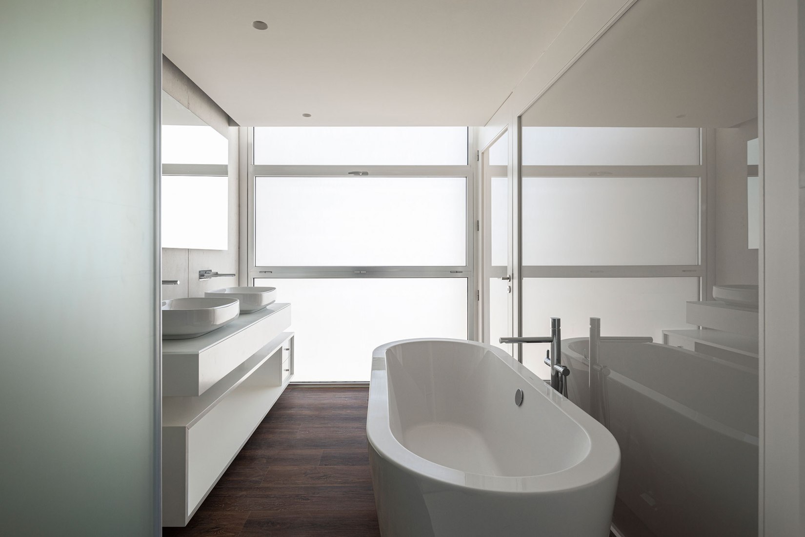 ORIZZONT Building by Rvdm Arquitectos. Photograph by Ivo Tavares Studio.