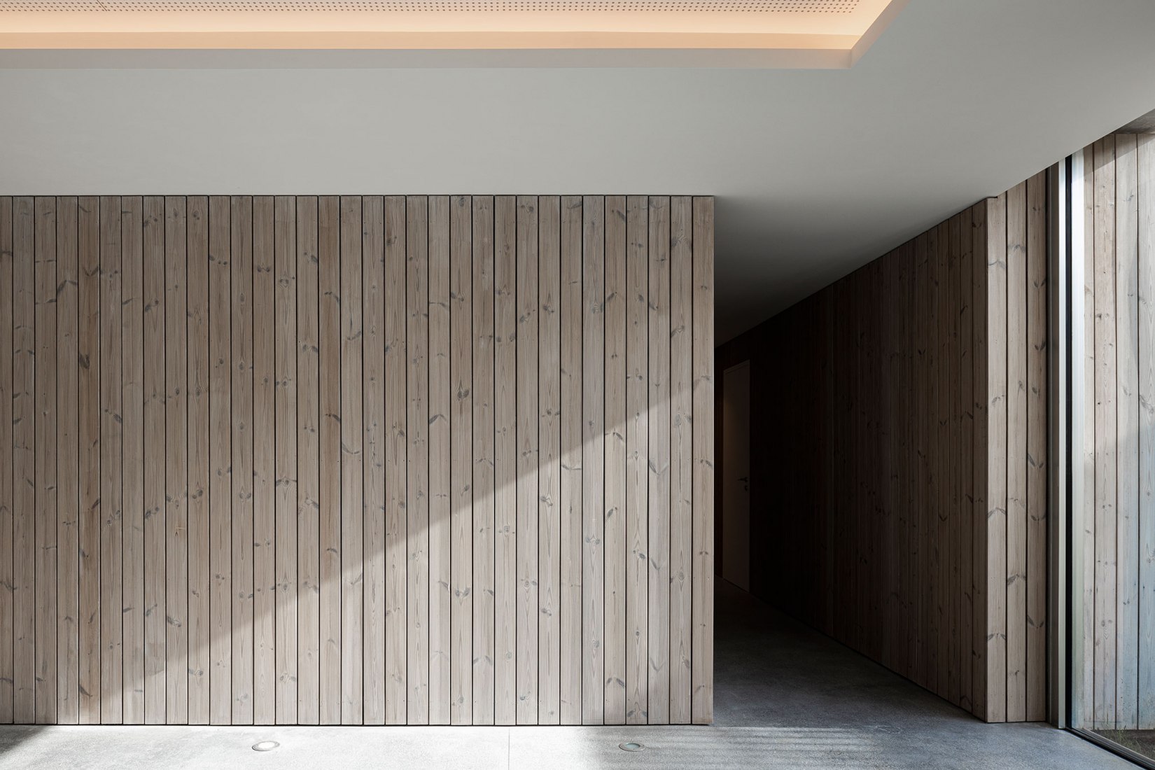 ORIZZONT Building by Rvdm Arquitectos. Photograph by Ivo Tavares Studio.
