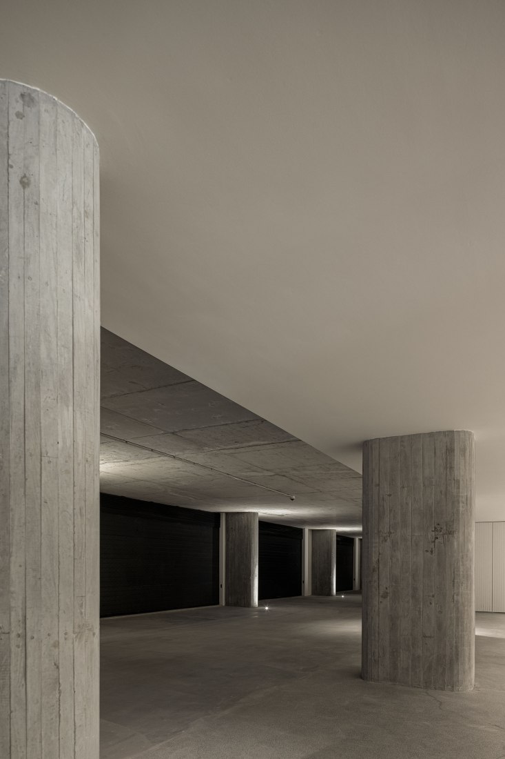 ORIZZONT Building by Rvdm Arquitectos. Photograph by Ivo Tavares Studio.