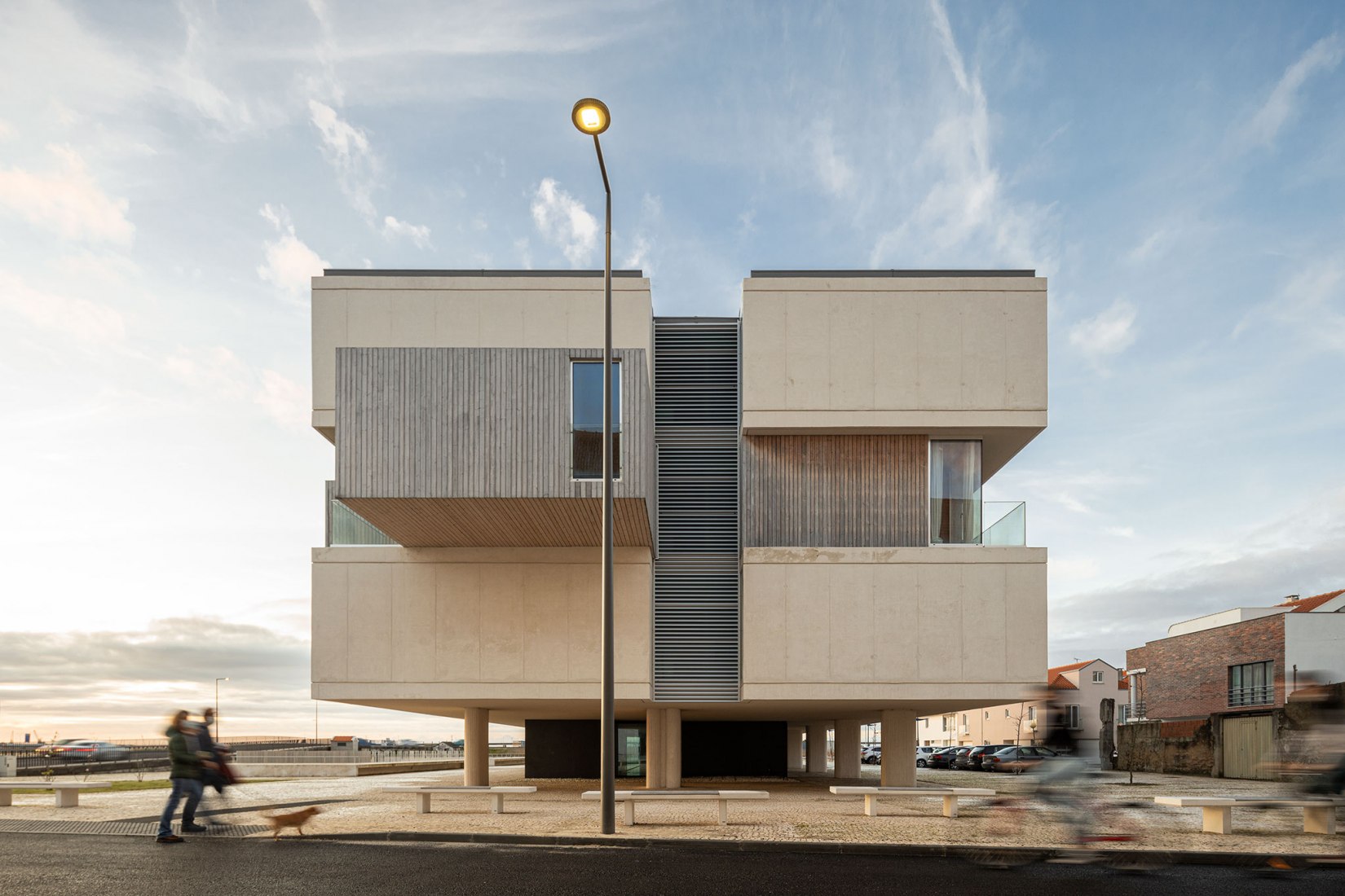 ORIZZONT Building by Rvdm Arquitectos. Photograph by Ivo Tavares Studio.