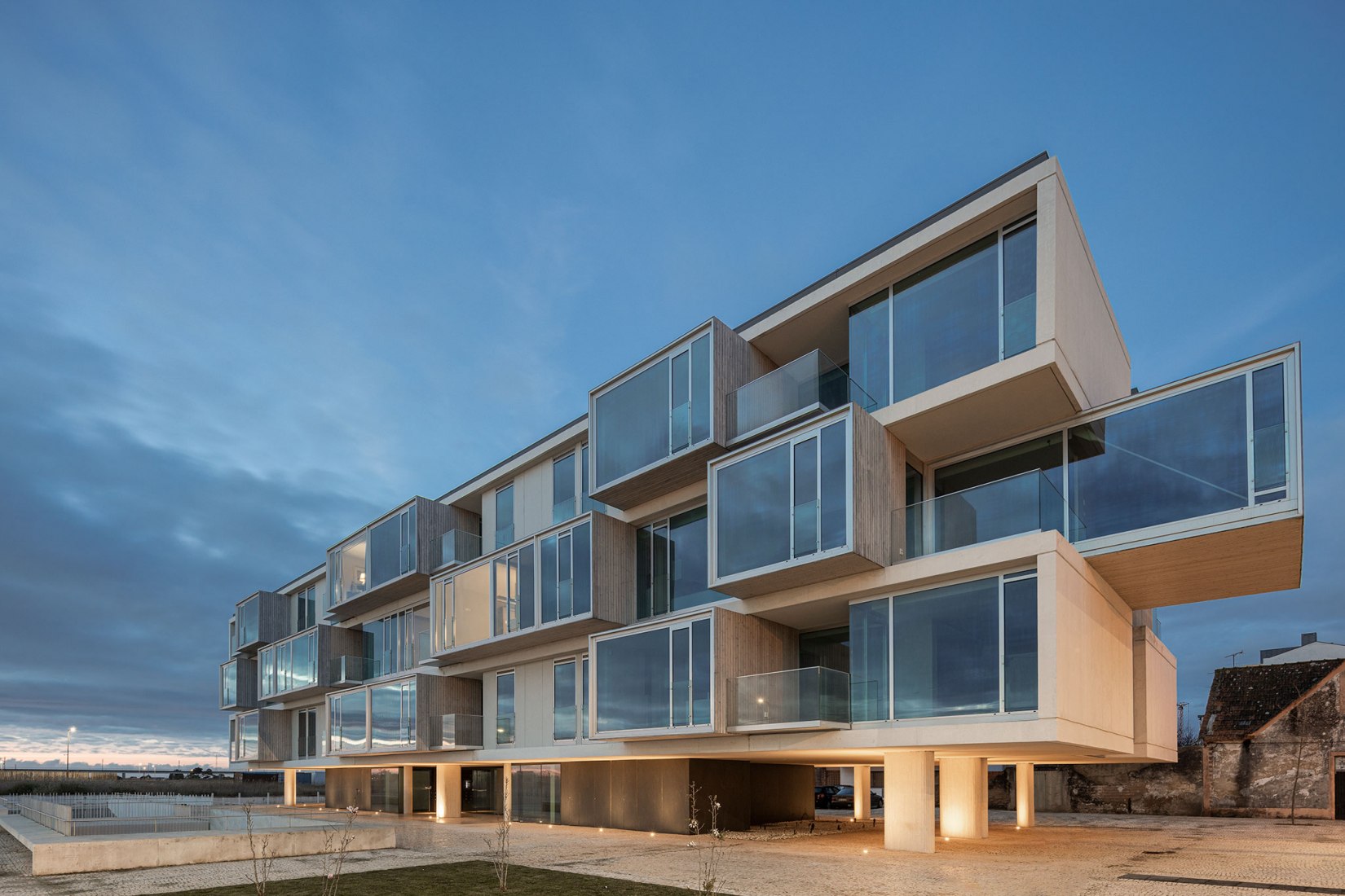 ORIZZONT Building by Rvdm Arquitectos. Photograph by Ivo Tavares Studio.