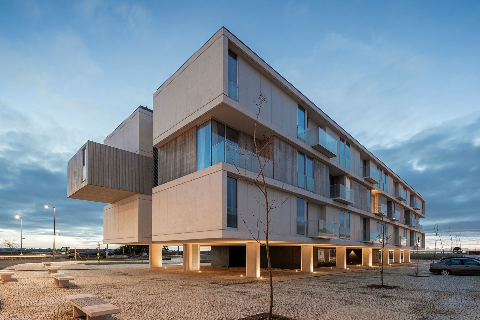 ORIZZONT Building by Rvdm Arquitectos. Photograph by Ivo Tavares Studio.