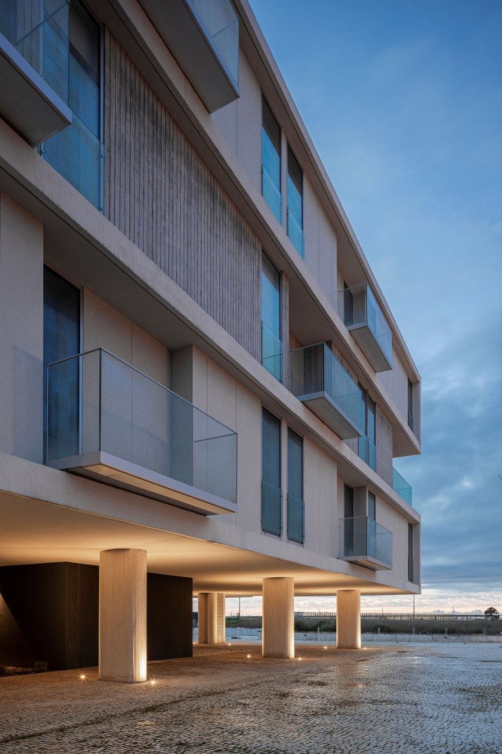 ORIZZONT Building by Rvdm Arquitectos. Photograph by Ivo Tavares Studio.