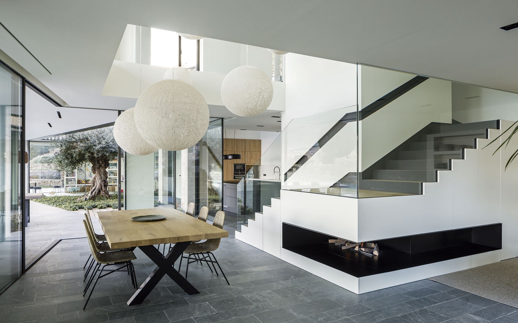 Happy House por SALA FERUSIC Architects. Fotografía por Marcela Grassi