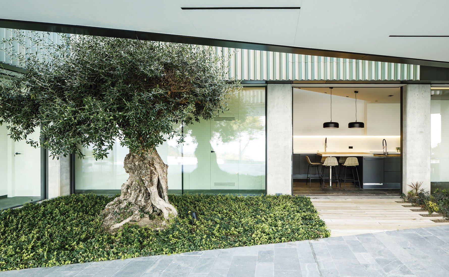 Happy House por SALA FERUSIC Architects. Fotografía por Marcela Grassi