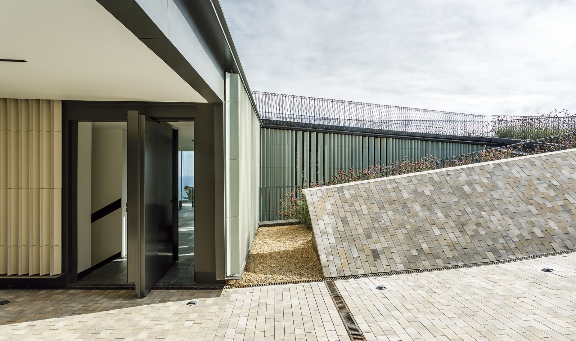 Happy House por SALA FERUSIC Architects. Fotografía por Marcela Grassi