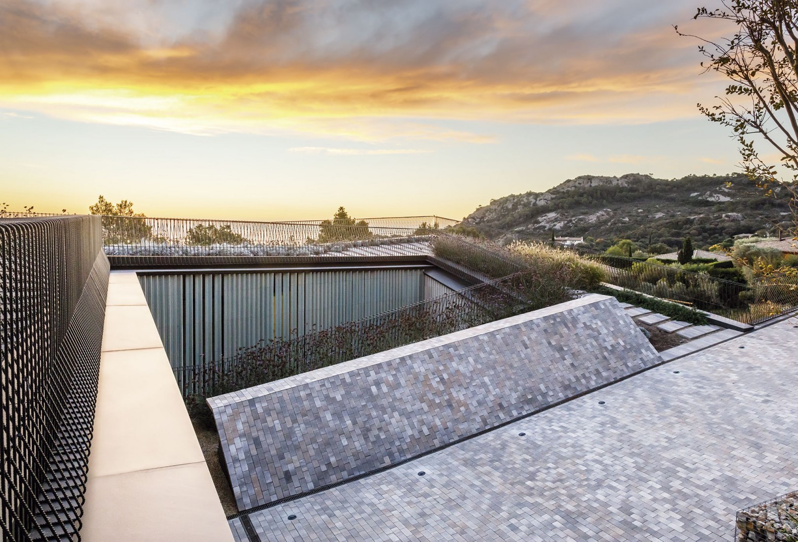 Happy House por SALA FERUSIC Architects. Fotografía por Marcela Grassior SALA FERUSIC Architects. Fotografía por Marcela Grassi.