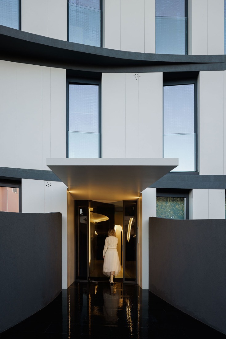 Edifício Sense 100 por Sandra Micaela Casinha architects. Fotografía por Ivo Tavares Studio.