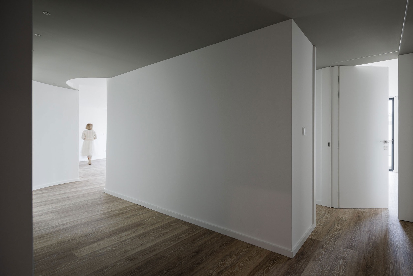 Edifício Sense 100 por Sandra Micaela Casinha architects. Fotografía por Ivo Tavares Studio.