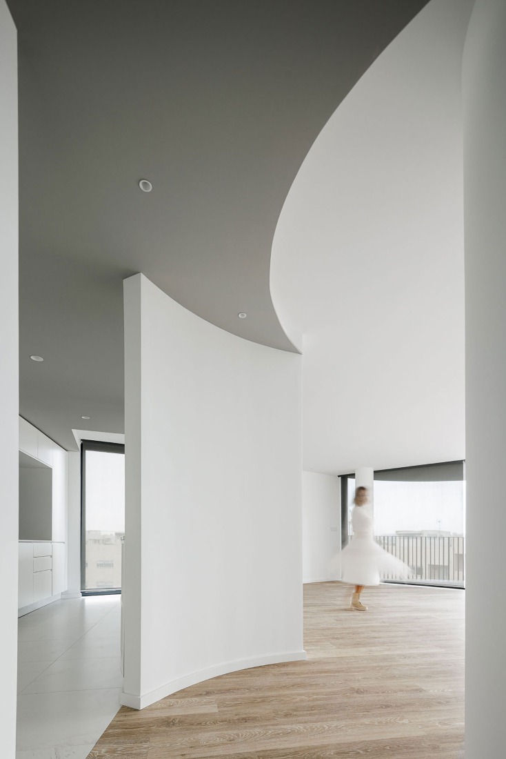 Edifício Sense 100 por Sandra Micaela Casinha architects. Fotografía por Ivo Tavares Studio.