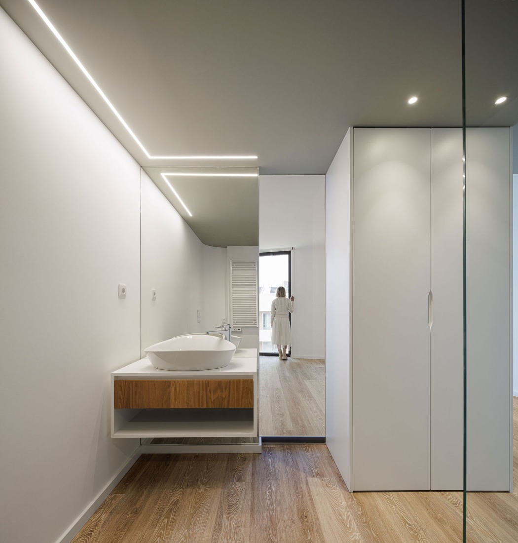 Edifício Sense 100 por Sandra Micaela Casinha architects. Fotografía por Ivo Tavares Studio.