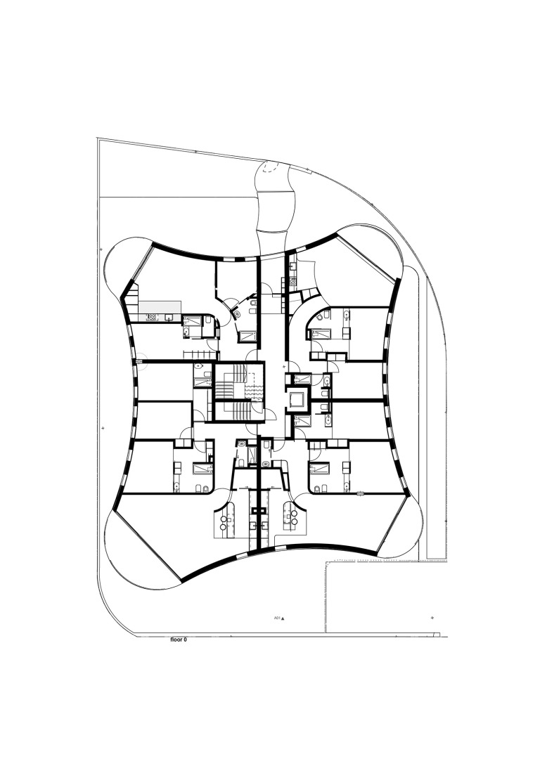 Plano de planta baja. Edifício Sense 100 por Sandra Micaela Casinha architects.