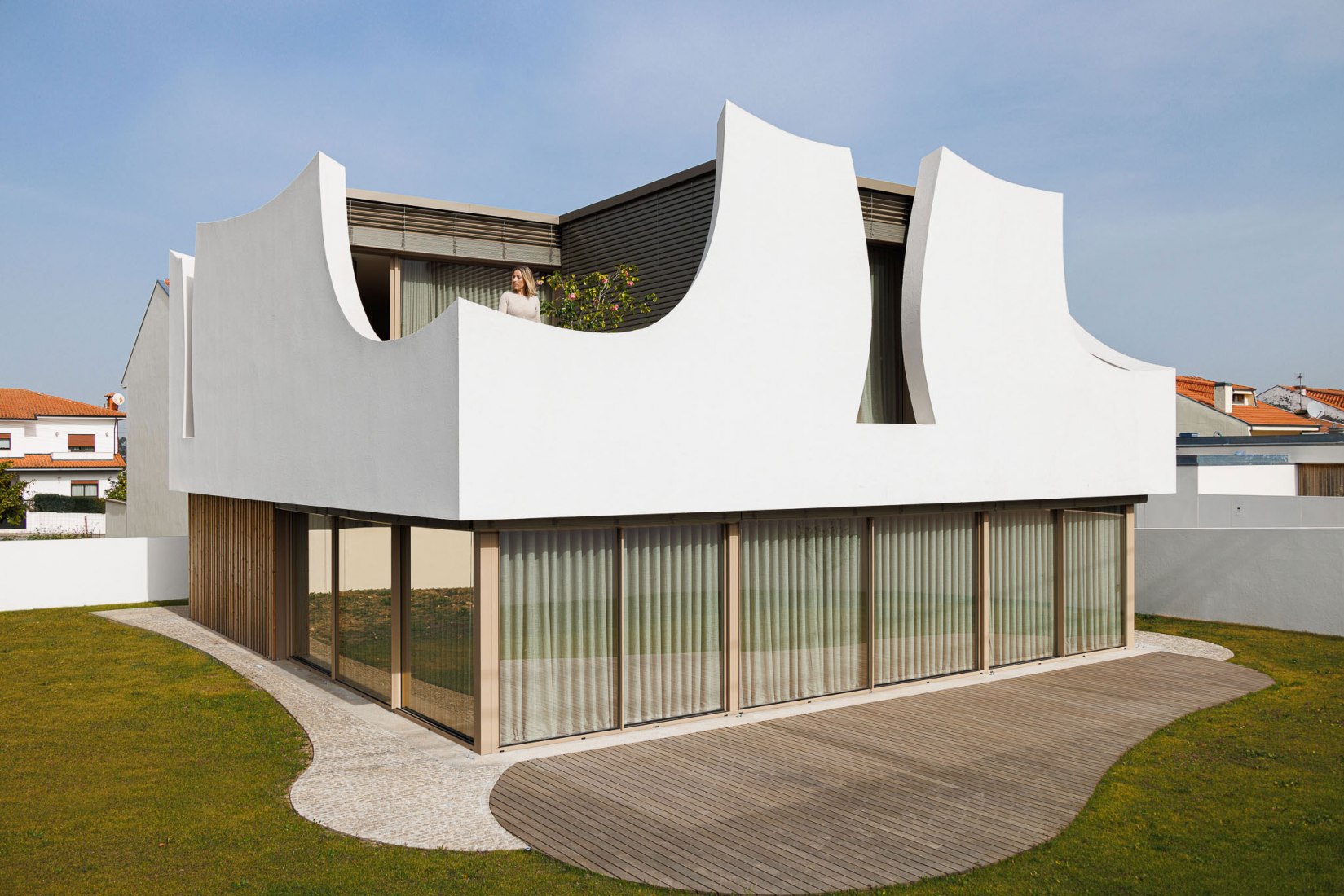 Casa «Pátios de Pétalas» por Sandra Micaela Casinha. Fotografía por Ivo Tavares Studio.