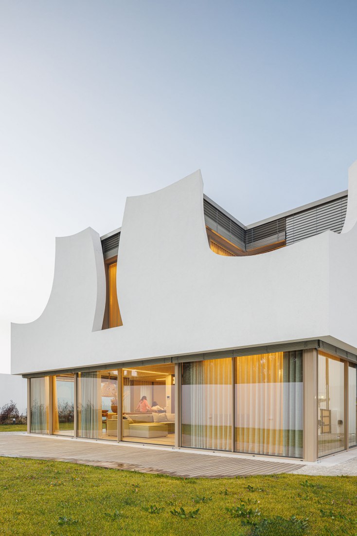 Casa «Pátios de Pétalas» por Sandra Micaela Casinha. Fotografía por Ivo Tavares Studio.