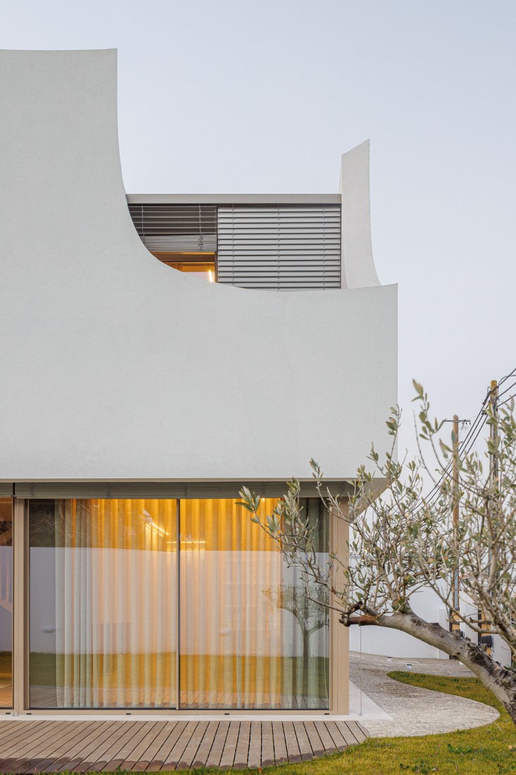 Casa «Pátios de Pétalas» por Sandra Micaela Casinha. Fotografía por Ivo Tavares Studio.