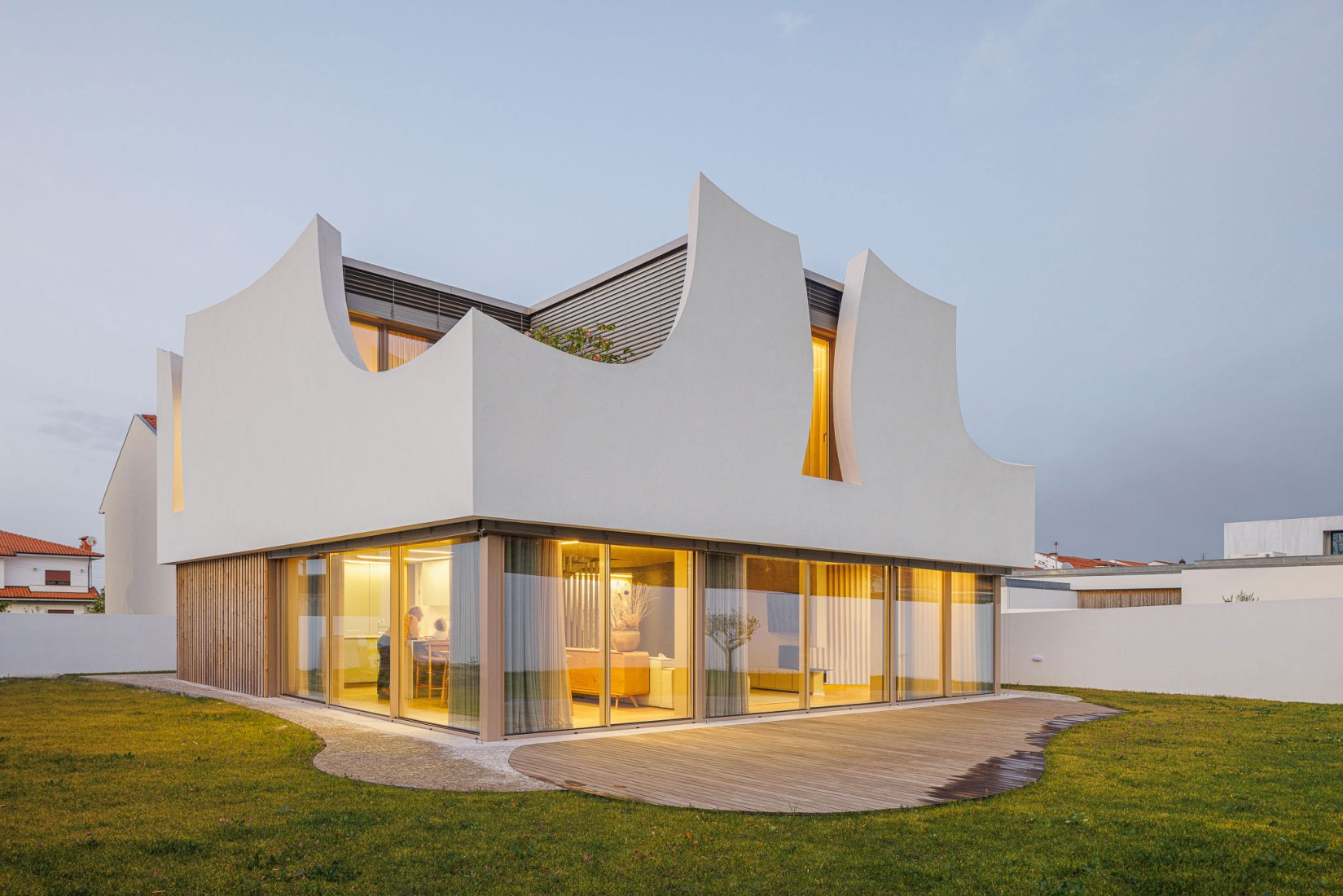 Casa «Pátios de Pétalas» por Sandra Micaela Casinha. Fotografía por Ivo Tavares Studio.