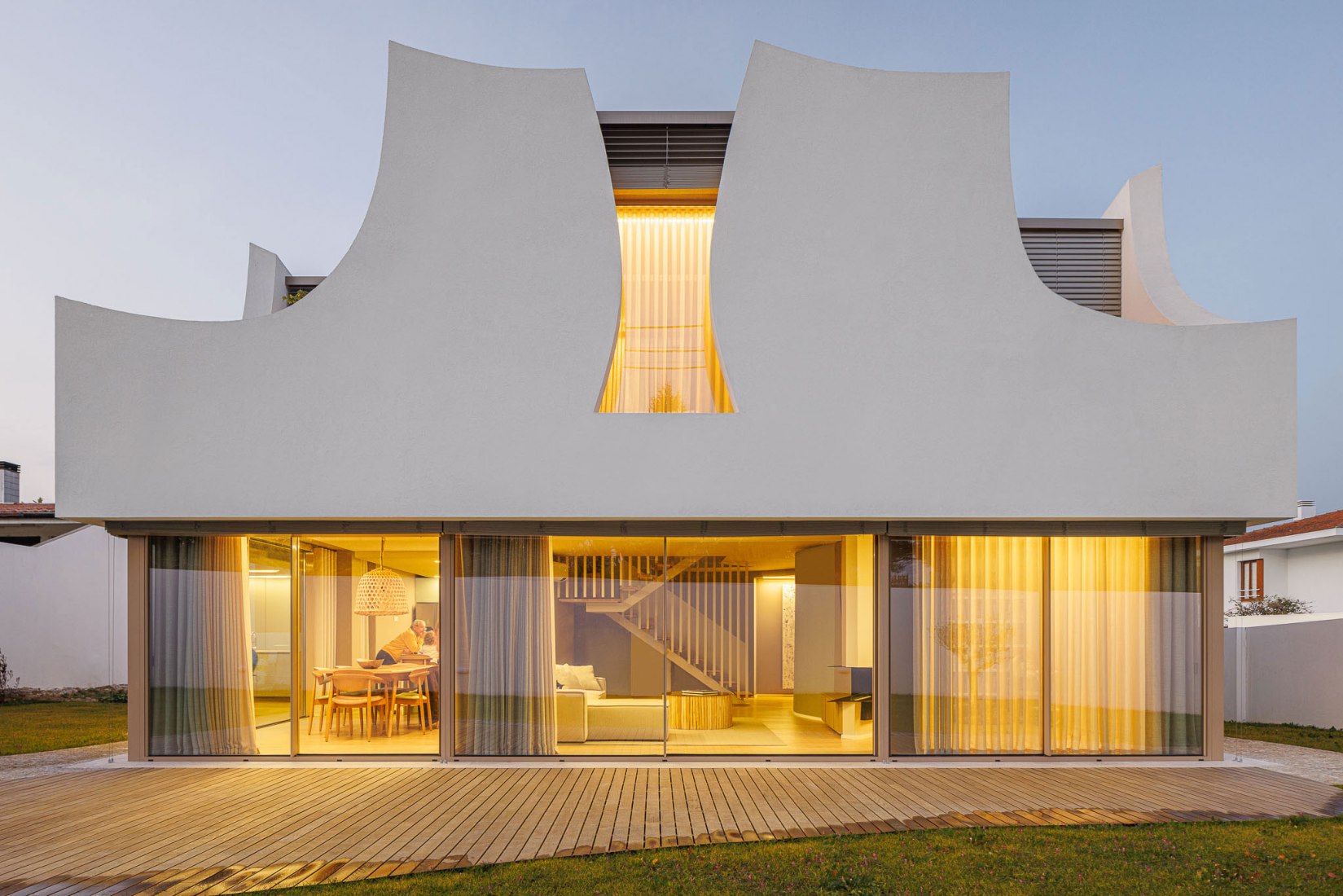 Casa «Pátios de Pétalas» por Sandra Micaela Casinha. Fotografía por Ivo Tavares Studio.