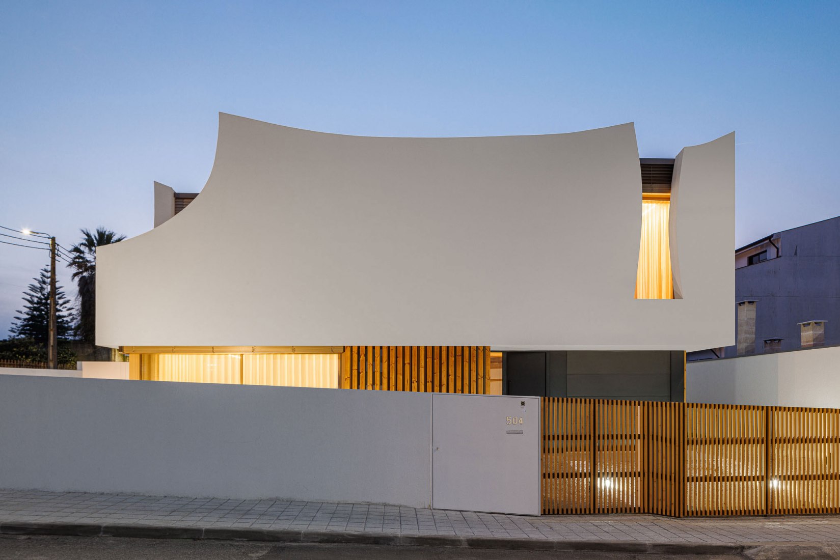 Casa «Pátios de Pétalas» por Sandra Micaela Casinha. Fotografía por Ivo Tavares Studio.