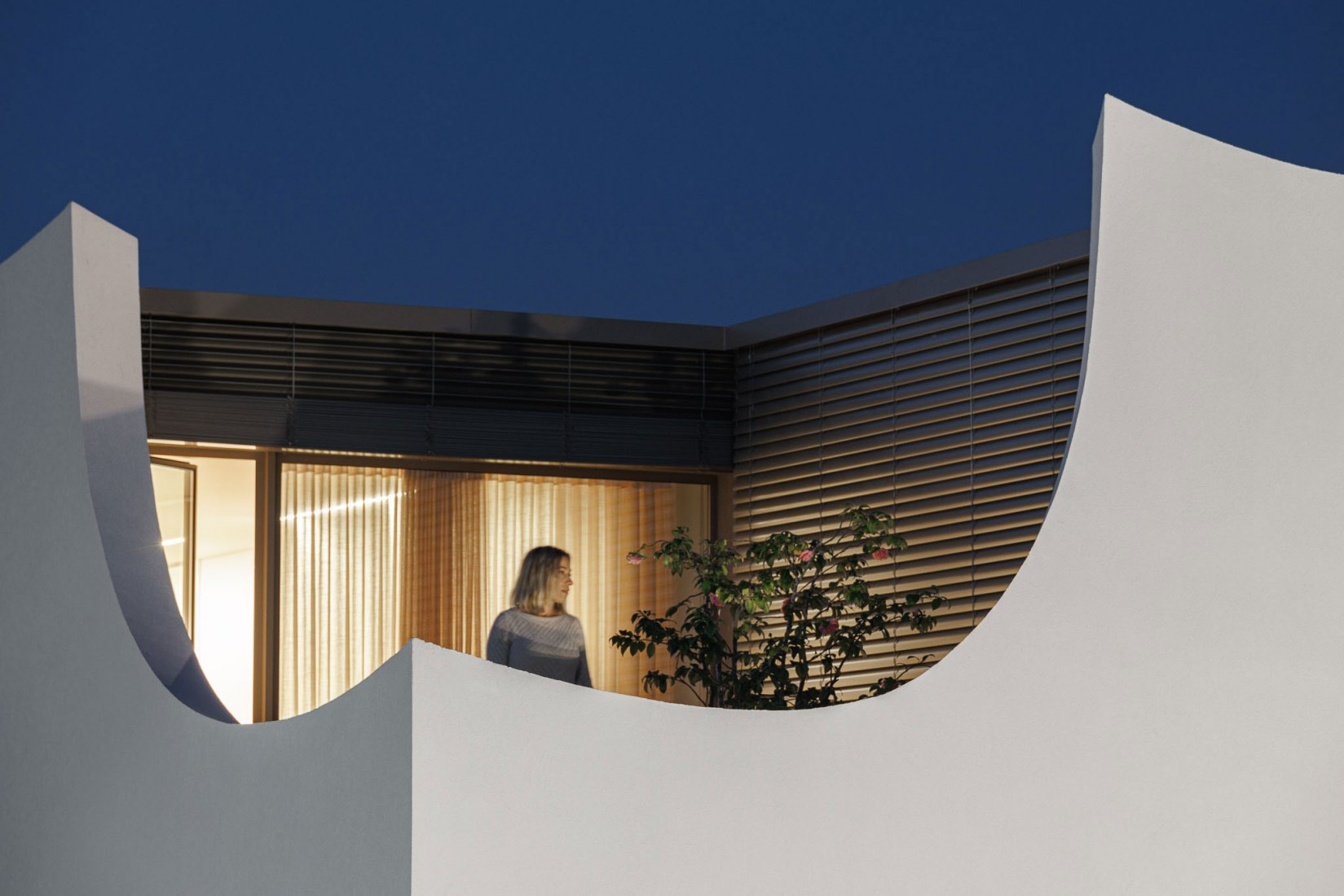 Casa «Pátios de Pétalas» por Sandra Micaela Casinha. Fotografía por Ivo Tavares Studio.