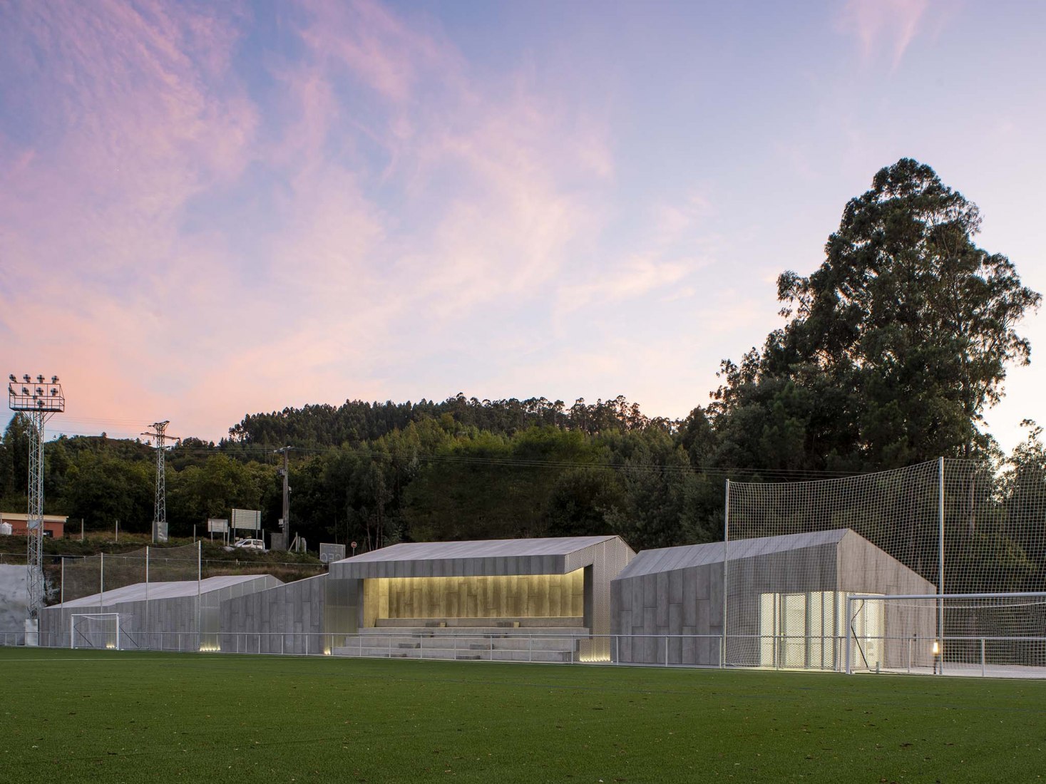 Campañó soccer field by Santos y Mera Arquitectos. Photograph by Héctor Fernández Santos-Díez