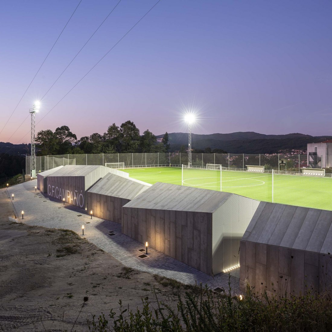 Campañó soccer field by Santos y Mera Arquitectos. Photograph by Héctor Fernández Santos-Díez