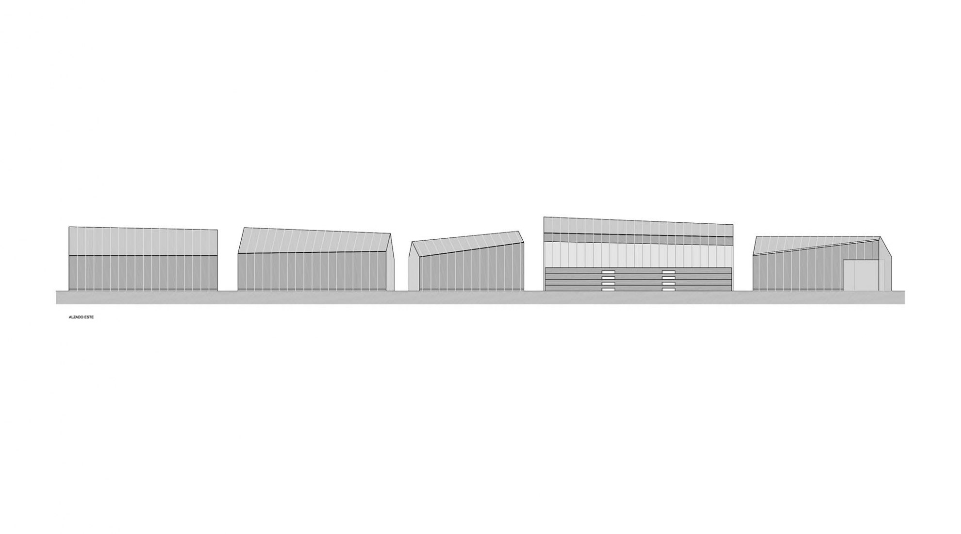 East elevation. Campañó soccer field by Santos y Mera Arquitectos.
