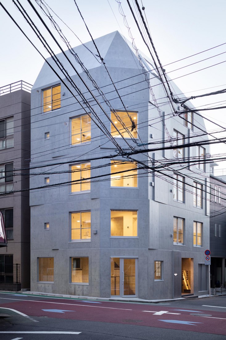 Edificio Escenario Shirokane por Sasaki Architecture + Ytro Design Institute. Fotografía por Takumi Ota Photography