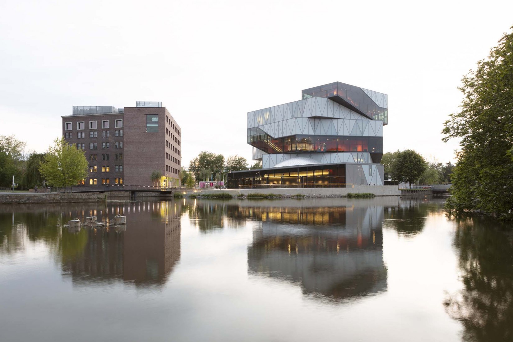Experimenta, Heilbronn by Sauerbruch Hutton. Photograph by Jan Bitter.