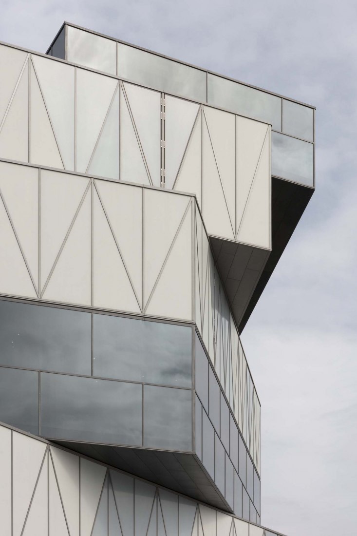 Experimenta, Heilbronn by Sauerbruch Hutton. Photograph by Jan Bitter.